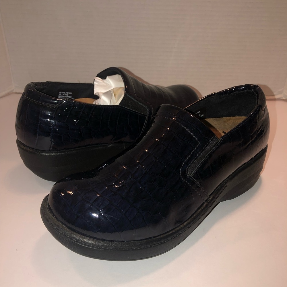 Abeo Dark Blue Croc-Embossed Mules
